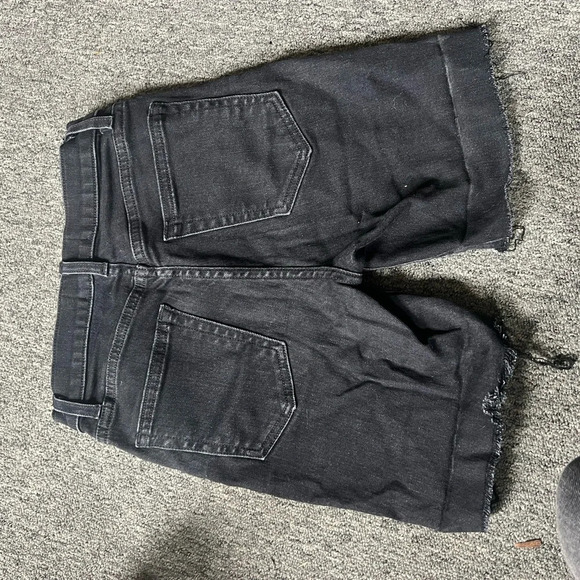 Reformation Black Shorts, size 24 - Picture 2 of 6